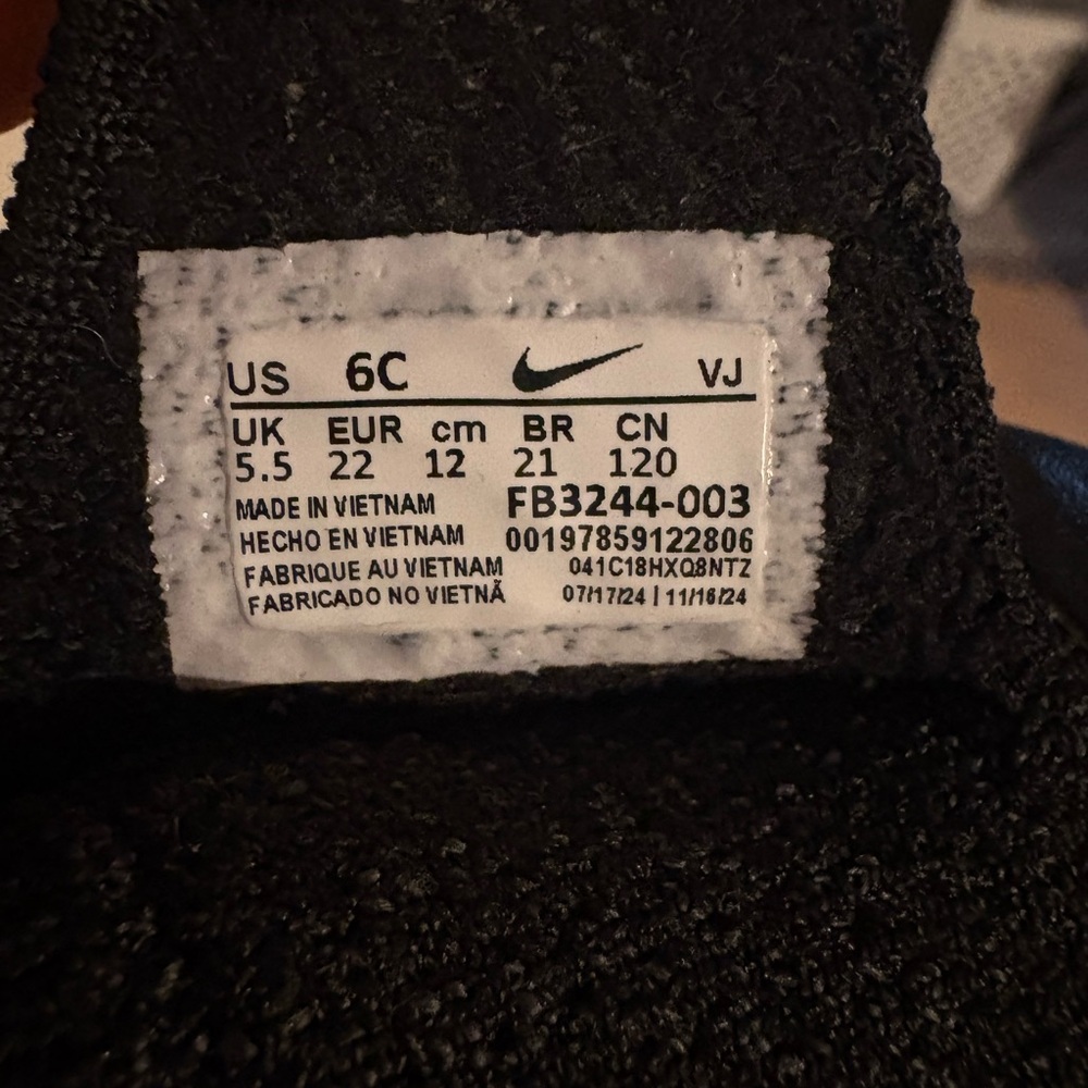 Nike toddler swoosh 1 great walking shoes for babies and toddler - Picture 6 of 6